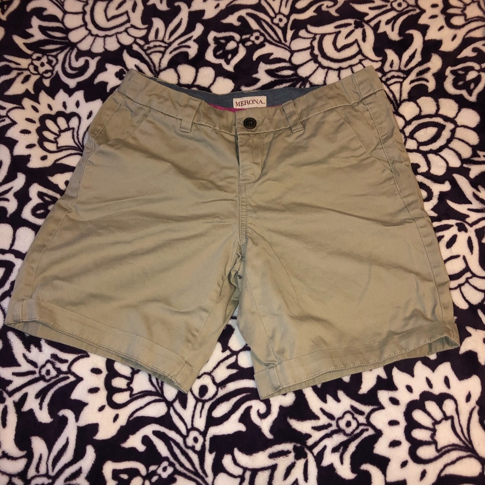 Khaki Shorts!